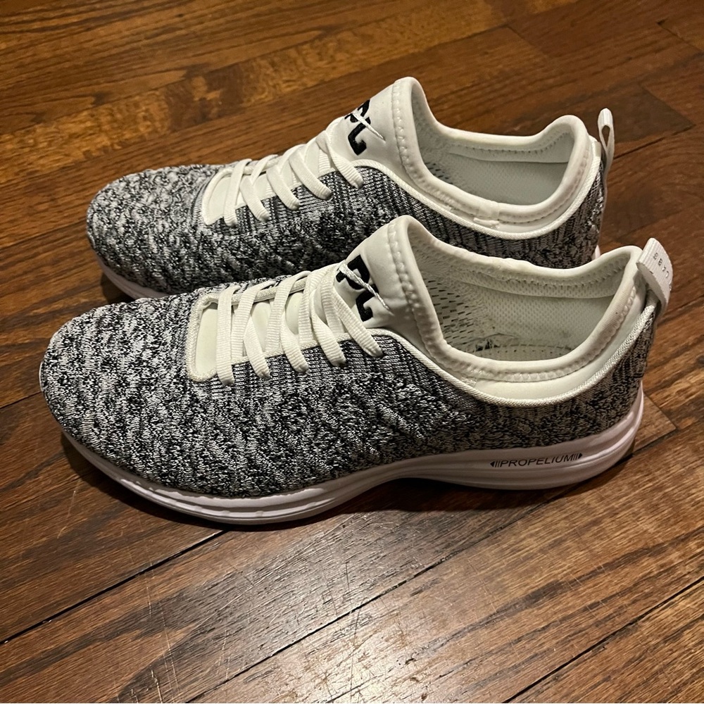 APL TechLoom Phantom Running Shoe - Picture 3 of 8